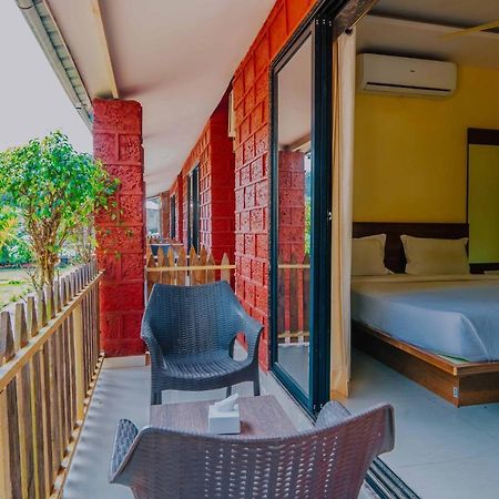 The Oak Woods Hotell Mahābaleshwar Exteriör bild