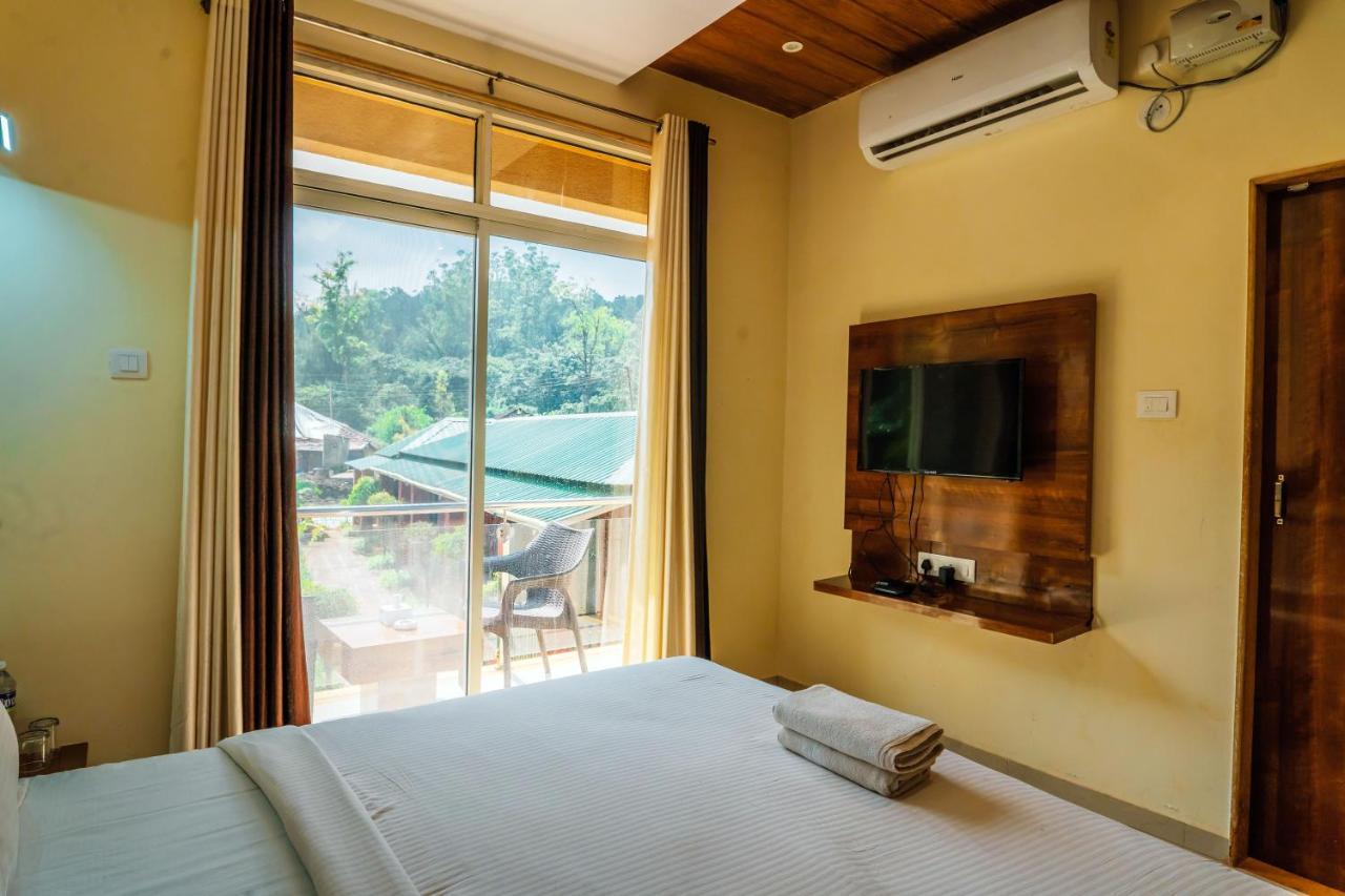 The Oak Woods Hotell Mahābaleshwar Exteriör bild