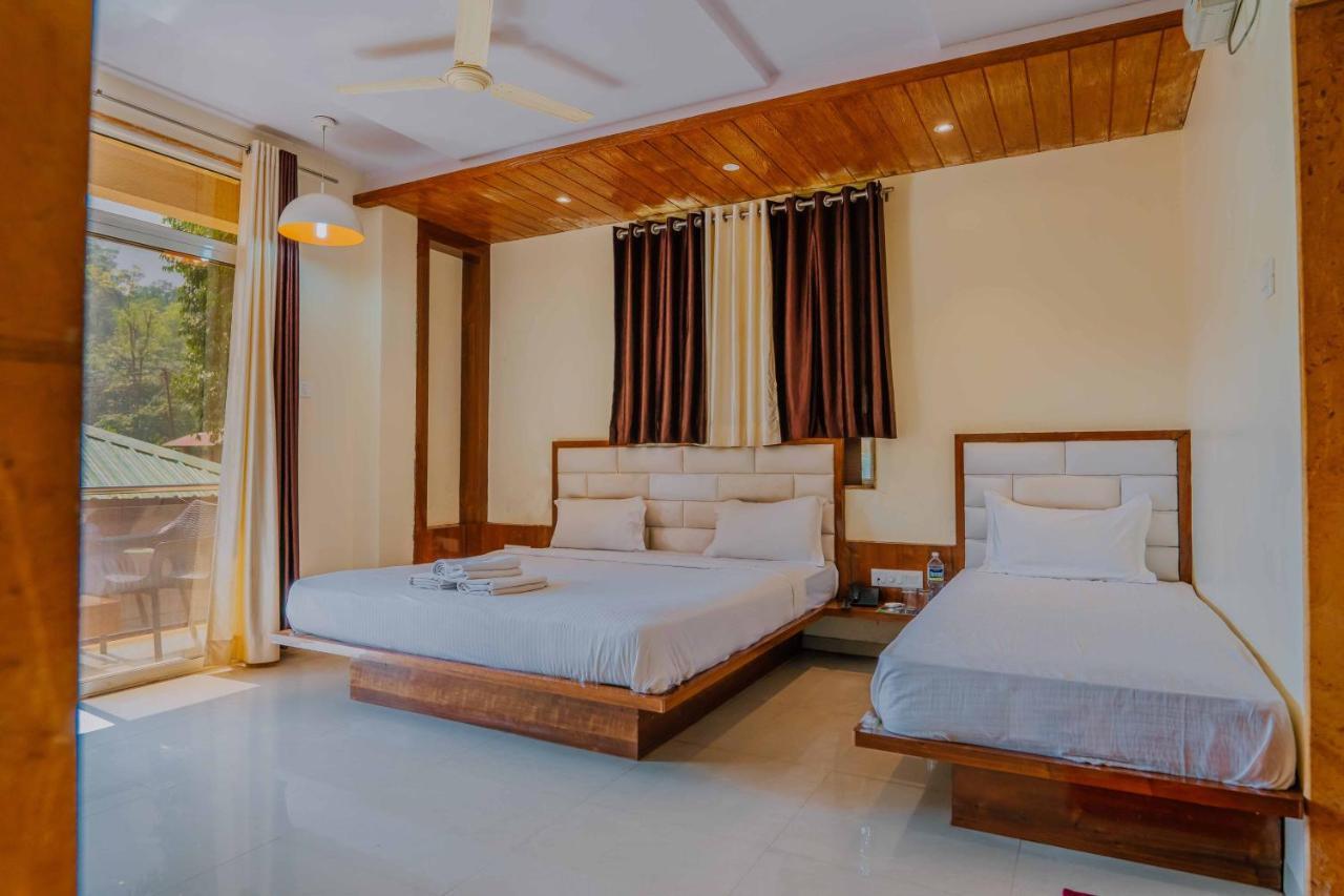 The Oak Woods Hotell Mahābaleshwar Exteriör bild