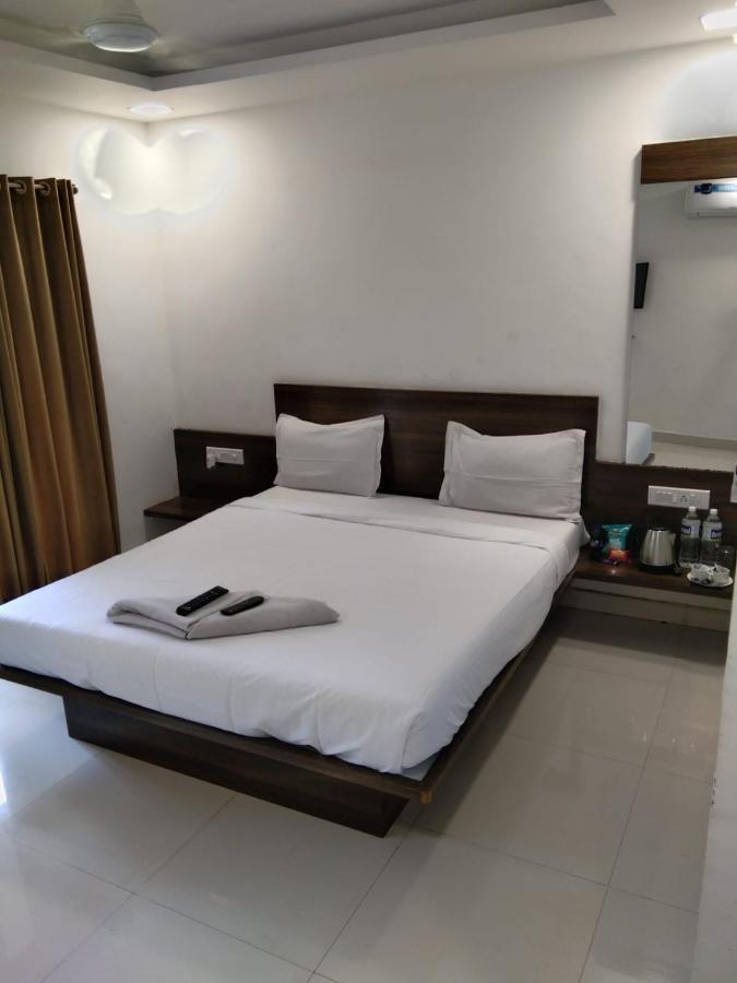 The Oak Woods Hotell Mahābaleshwar Exteriör bild